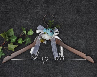 Personalized Bride Wedding Hanger: Custom Name, Aluminum Wire
