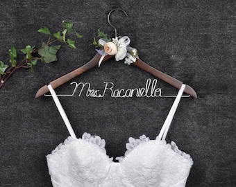 Custom Bridesmaid Gift, Bridal Hanger, Bridal Shower Gift, Bachelorette Party, Gift for Bride,Personalized Wedding Hanger Bride Gift