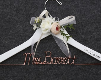 Wedding hanger, customized personalized name hanger, Custom Bridesmaid Gift, Bridal Hanger, Bridal Shower Gift, Bachelorette Party