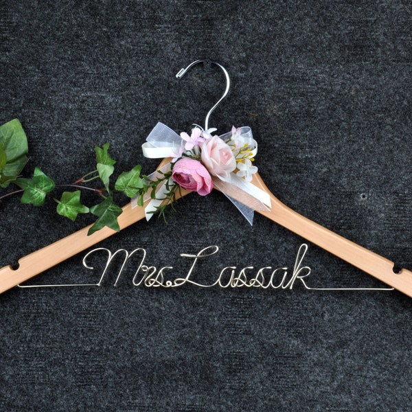 Bride flower wedding hanger, Last name bride wedding dress hanger,Wedding hanger, Personalized custom bridemaid hanger