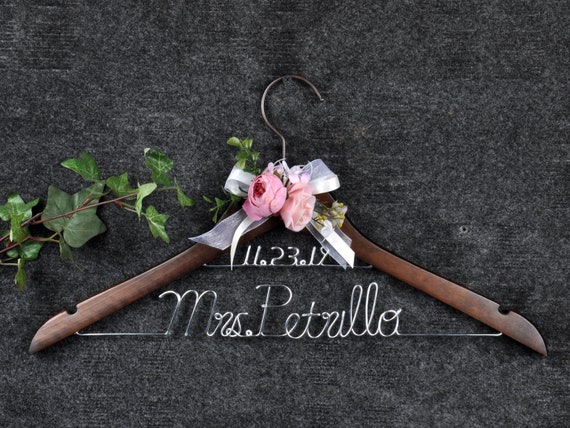 Wedding Hanger with Data,Bridal hanger,Mrs. Hanger, Name Hanger, Personalized Hanger, Bride Hanger, Bridal Shower Gift, Wedding Dress Hanger