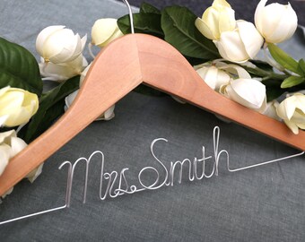 Bride flower wedding hanger,Dress hanger,Wedding hanger for Bride,Bridesmaids  hangers,Bride's Gift