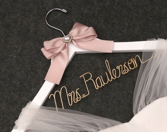 Bride hanger, Bridesmaid hanger, Wedding custom name hanger, Wedding gift, Wedding set hanger, Wire name hanger