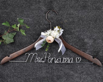 Personalized Wedding Hanger: Custom Bride/Bridesmaid Gift, Flower Detail