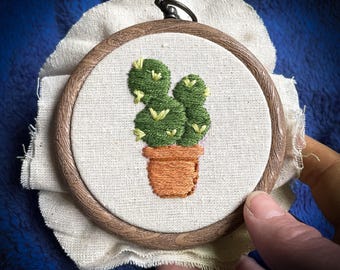 Patrón de bordado de cactus: Arte lineal de suculentas (Descargar PDF)