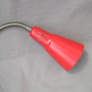 Ikea Wandlampe Kvart rot grau Vintage Design Marianne und Knut Hagberg biegsam mit Schwanenhals Wandleuchte