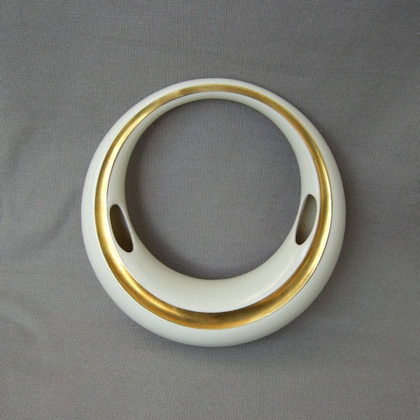 Vintage Wandvase Keramik weiß gold Mid Century ringförmig Ring rund Lindner Kueps Bavaria Ringvase