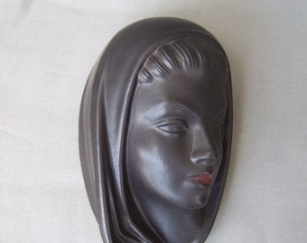 Wandmaske Keramik Frau mit Kopftuch rote Lippen Frauenkopf schwarz Mid Century Vintage