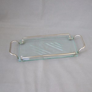Art Deco Gläsertablett Tablett rechteckig antik Glasplatte mit eingeschliffenem Muster verchromt Vintage
