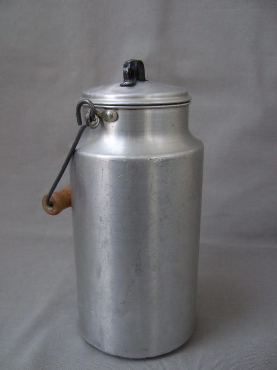 Vintage Milchkanne Aluminium mit Holzgriff Landhausküche Bauernküche 1,2 Liter