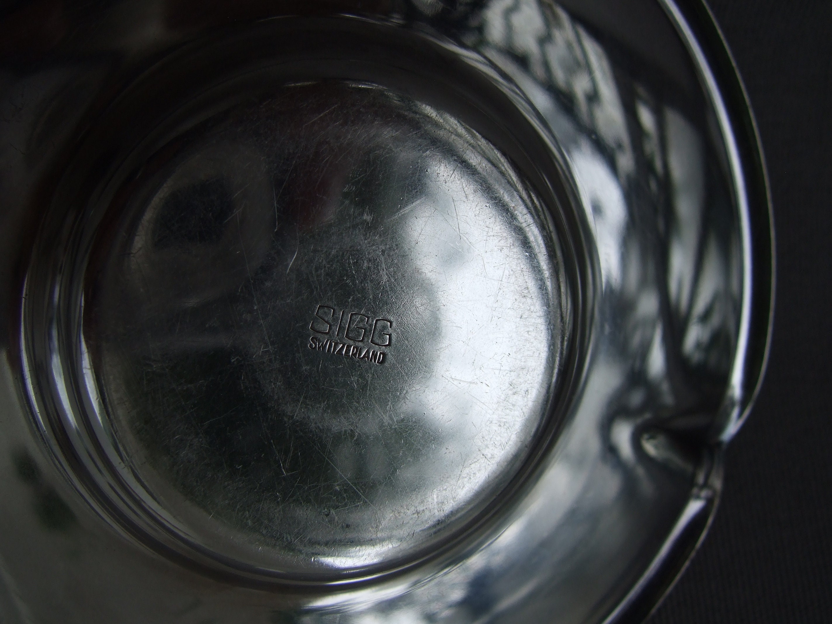 ■ ビンテージSIGGシグ   Silver Plated ティーストレーナー Sigg Switzerland Silver-plated Tea Strainer With Saucer Shelf, Two