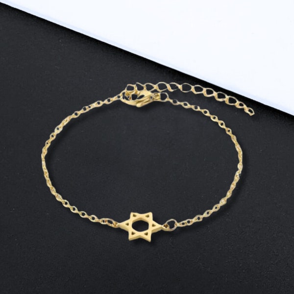 Star of David bracelet. Dainty Jewish star bracelet, Jewish gift for her. Gold or silver star of David, bat mitzvah gift. Jewish jewelry