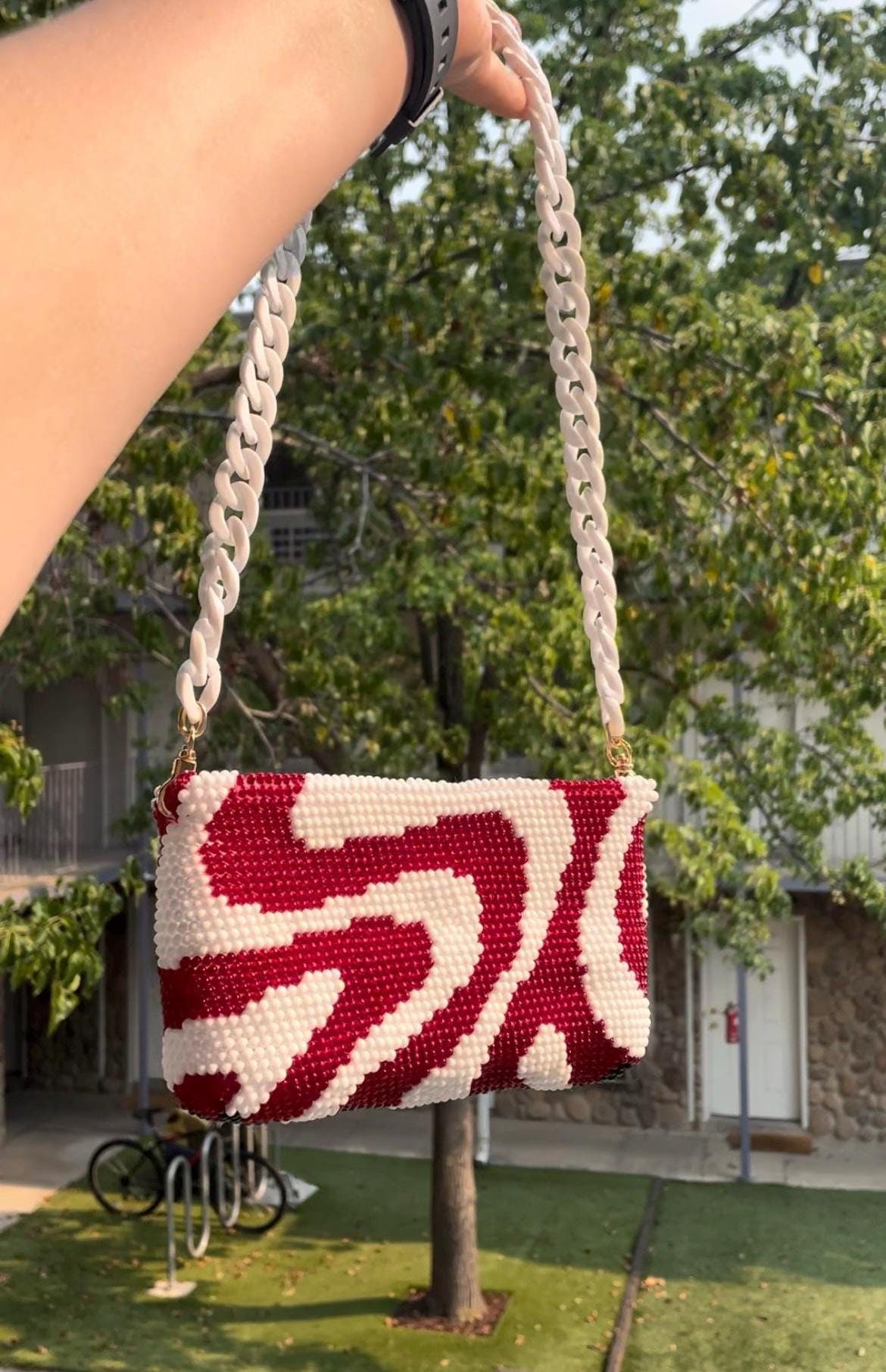赤い渦巻きビーズのかぎ針編みショルダーバッグのパターン - Etsy 日本