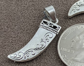5 pcs Tibetan Style Alloy Knife Pendants, Antique Silver, 28x10x4x7mm, Hole 4mm   PH415