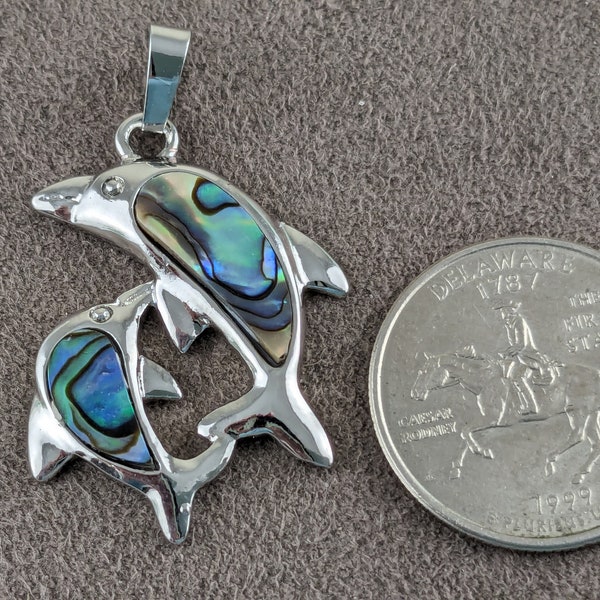 1 pc Abalone Shell/Paua Shell DOLPHIN Pendant, with Platinum Tone Brass Bail, 35x28x3.5mm, Hole: 5x8mm    PH1885