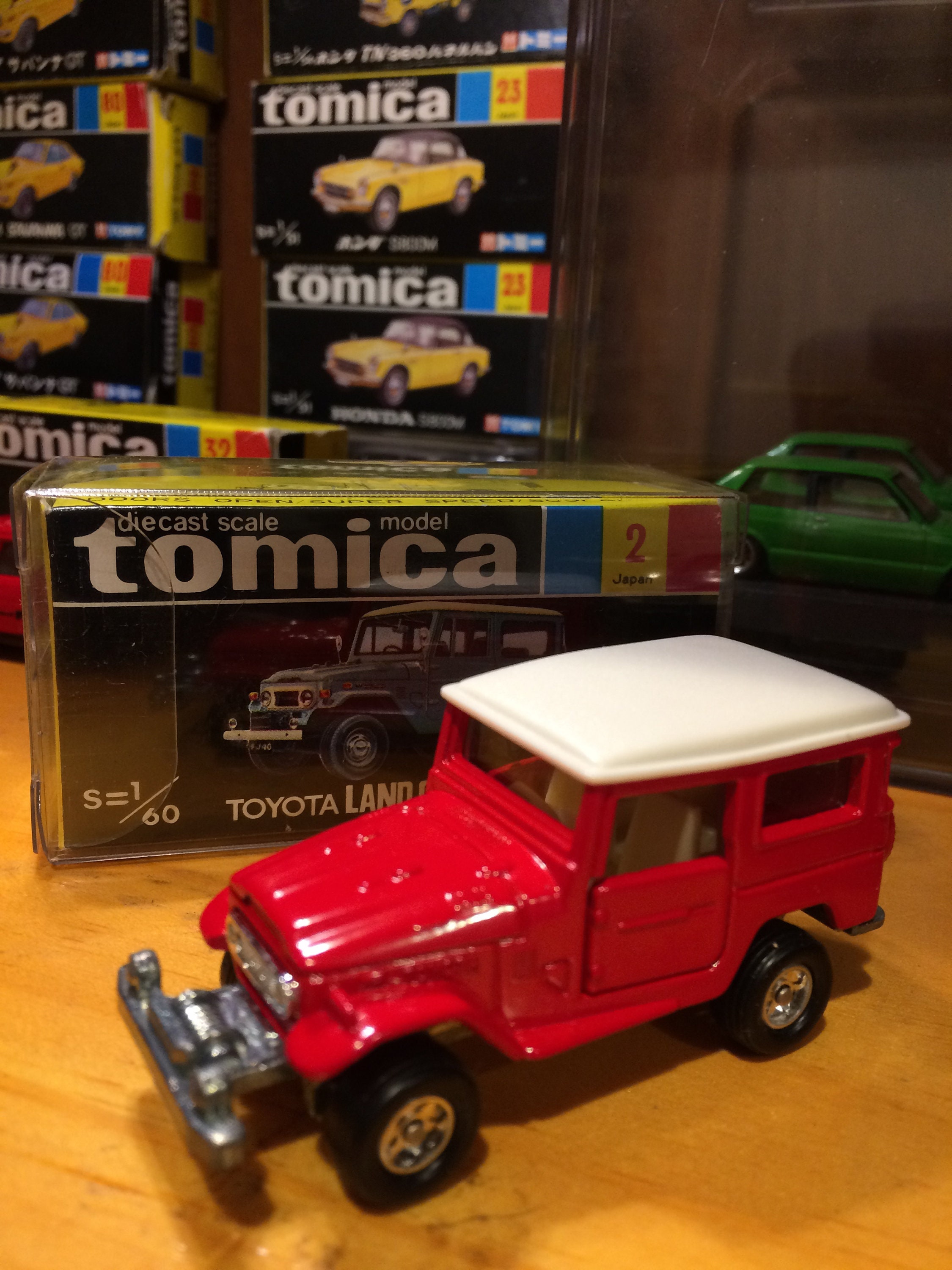 tomica land cruiser