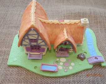 Vintage Bluebird Disney Polly Pocket 1996 Snow White&#39;s Cottage ONLY