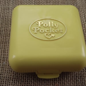 Vintage Bluebird Polly Pocket 1989 Midge&#39;s Play School Compact