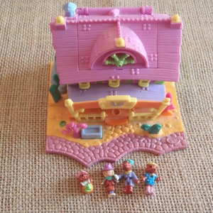 Vintage Bluebird Polly Pocket 1994 Animal Wonderland Horse House - Complete