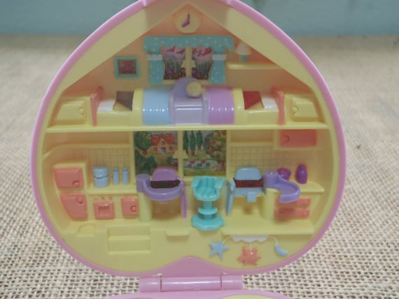 VINTAGE POLLY POCKET 1994 Perfect Playroom/Nursery Heart Compact WITHOUT  Doll!