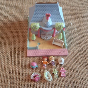 Vintage Bluebird Polly Pocket 1995 Dress Shop - Complete