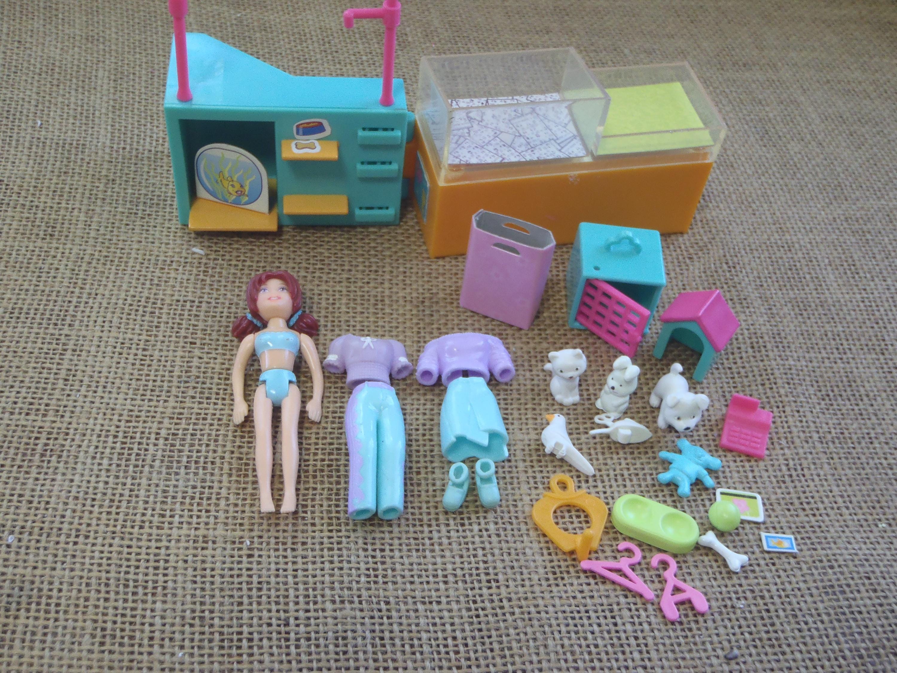 レア☆ ミニチュアLadies3点☆リーフレット2点箱付 Vintage Polly Pocket 2003 Designer Mall Shops Pet Store With Lila