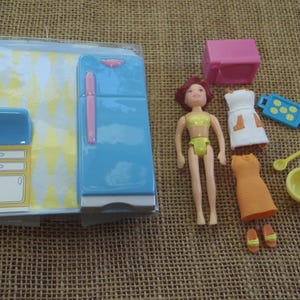 Vintage Polly Pocket Trendy Townhouse Dollhouse Packs Lila with Kitchen K32