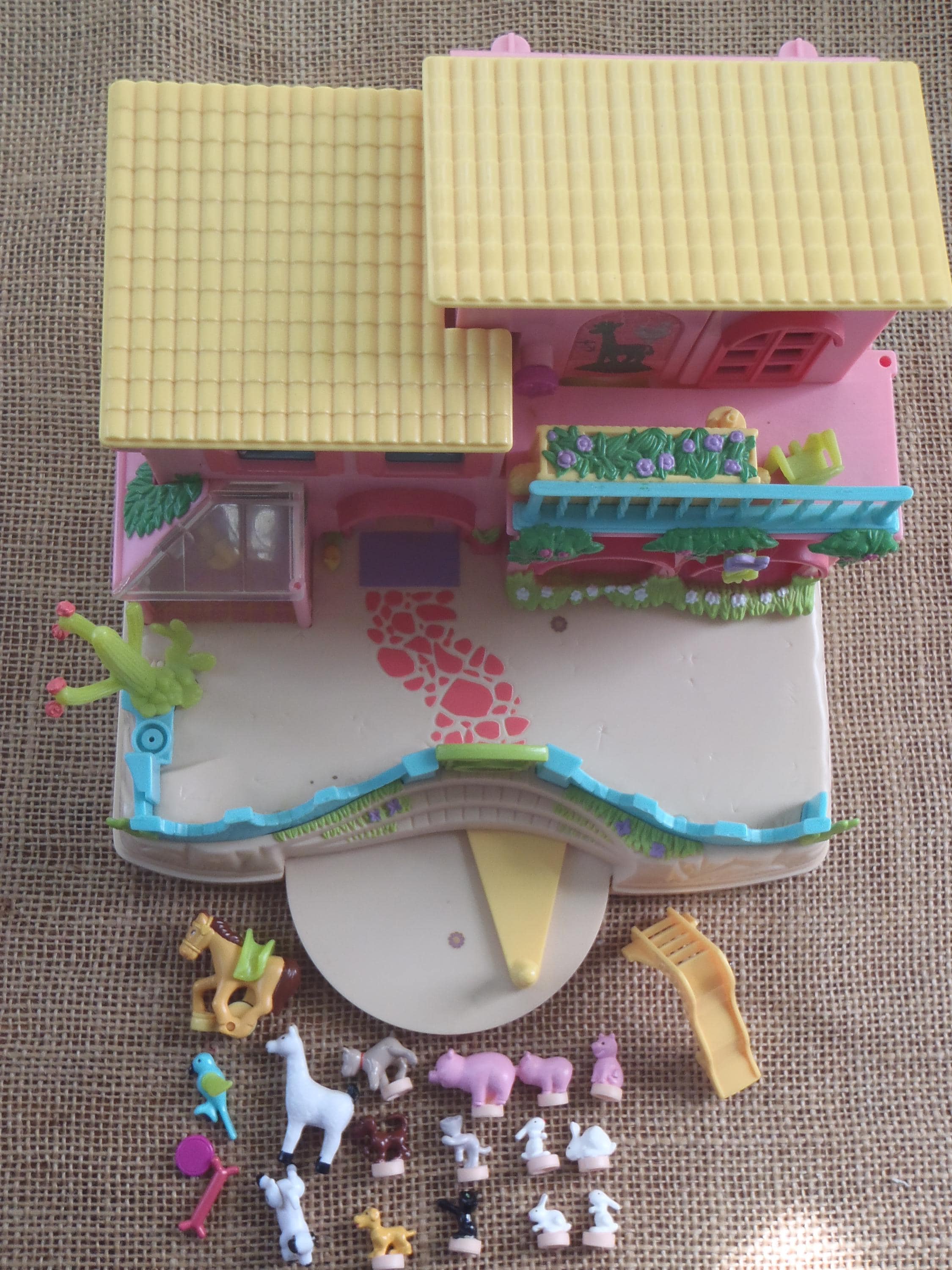 Polly Pocket Mattel 2000 PETLAND MAISON HACIENDA Ferme