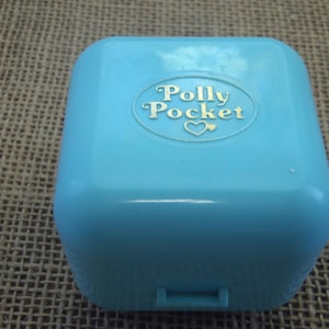 Vintage Bluebird Polly Pocket 1991 Dinner Time Ring Compact ONLY