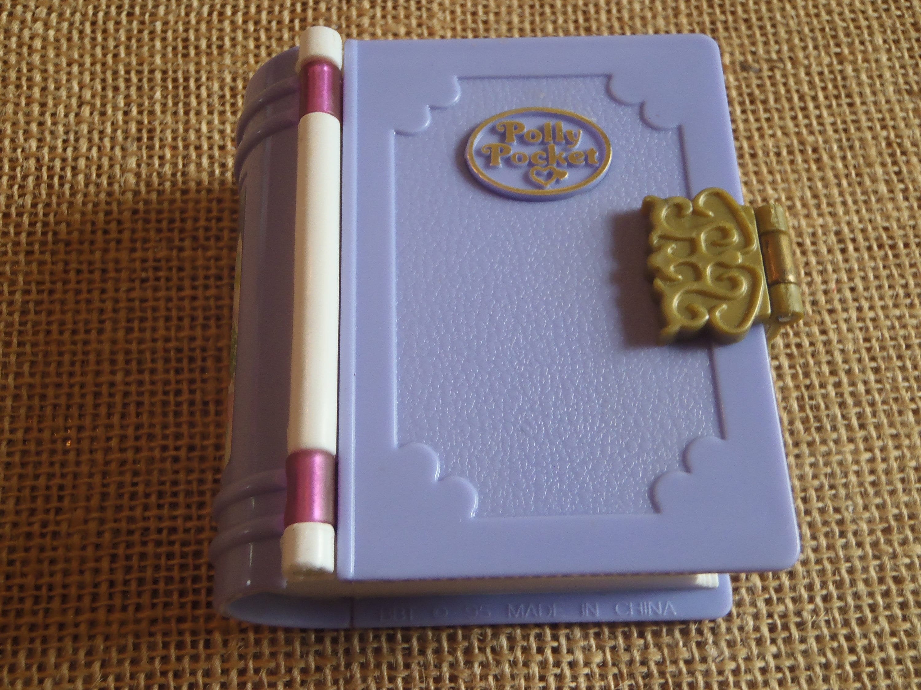 Vintage Bluebird Polly Pocket 1995 Sparkle Snowland Storybook Compact ONLY