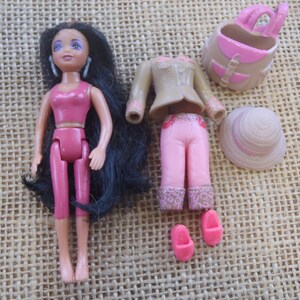 Polly Pocket x GCDS: la collezione dedicata alle bambole più iconiche