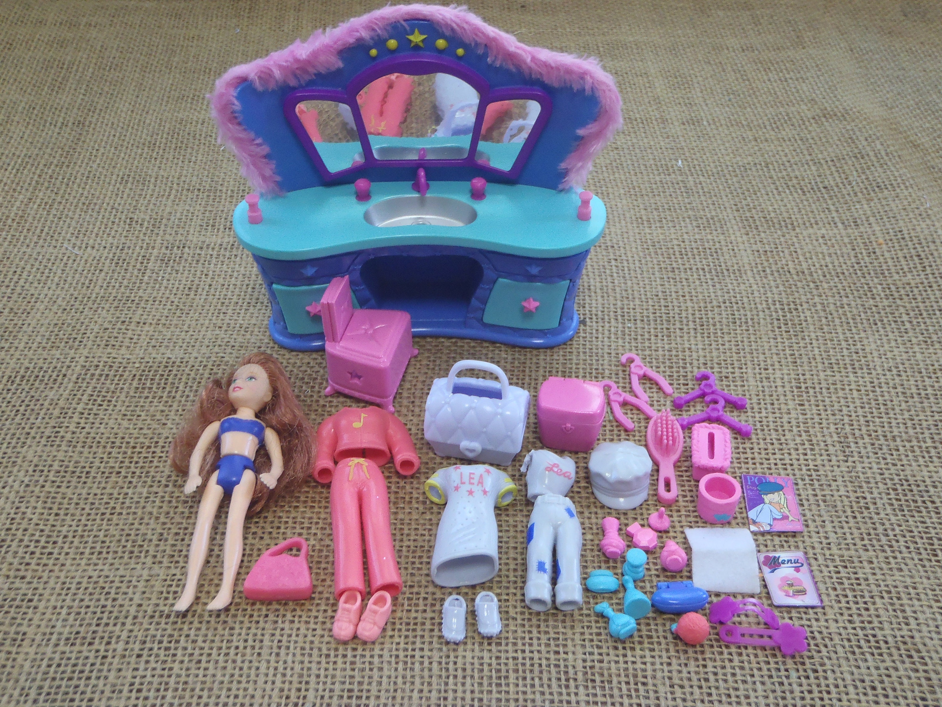 Vintage Polly Pocket Club Groove Lea Glamour Lounge Playset Kiosk