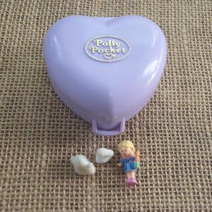 Vintage Bluebird Polly Pocket 1993 Pretty Bunnies Compact Complete
