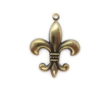 Messing Vintage Design Fleur De Lis Drop (2 stuks), gemaakt in de VS