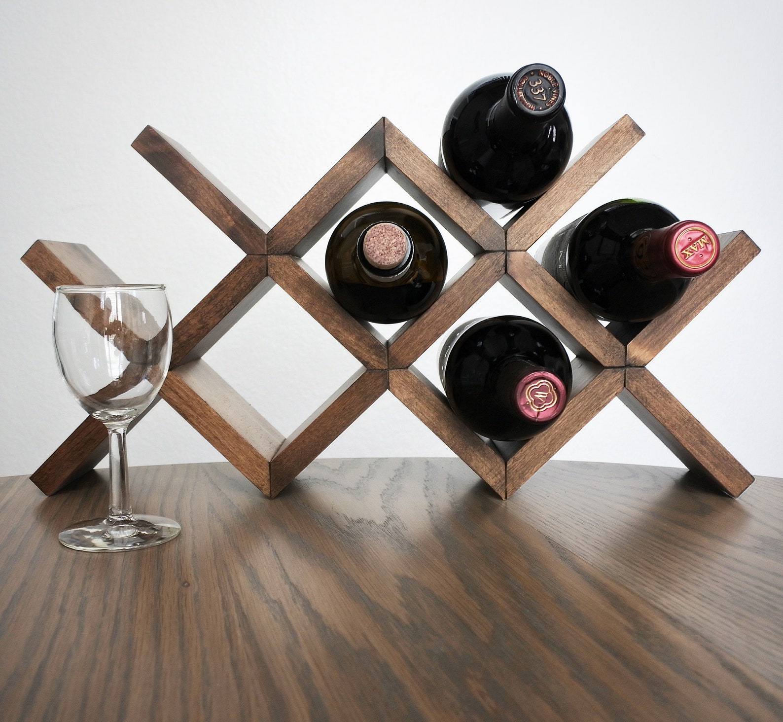 table top wine holder