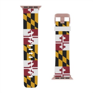 Puede incluir: Una banda de reloj Apple de oro rosa con un diseño de la bandera del estado de Maryland. La banda está hecha de silicona y tiene un esquema de color negro, amarillo y rojo.