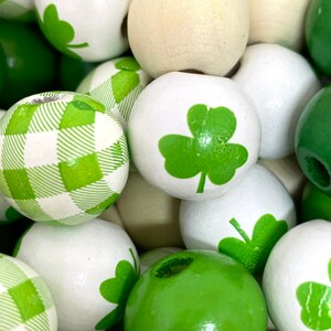Wood St Patricks Day Beads for Garland, Wooden Beads for Farmhouse Garland, St. Patrick&#39;s Day Jewelry, Charms, Beads