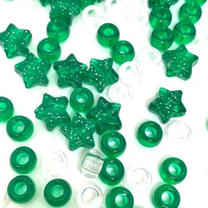 Assortimento di perline per il giorno di San Patrizio, set di perline verdi per gioielli del giorno di San Patrizio, gioielli verdi, varietà di perline verdi e bianche