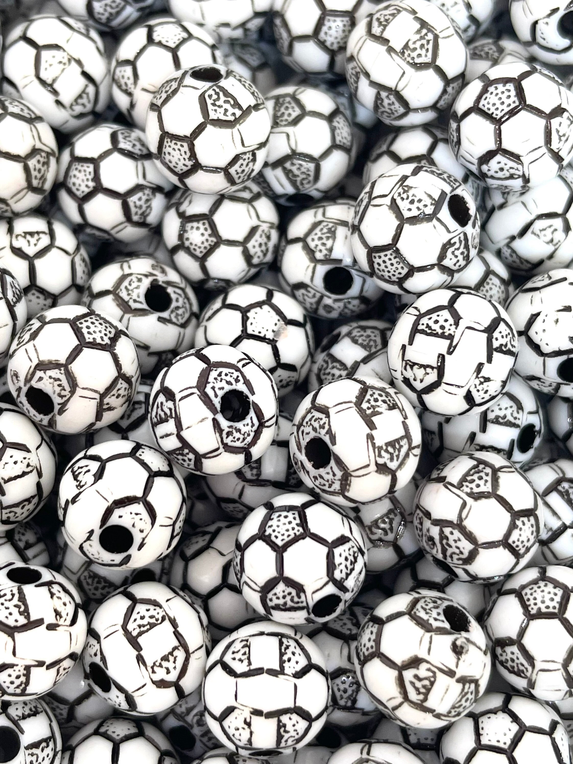 10 mmサッカーボールビーズ、サッカービーズ、サッカーチャーム 