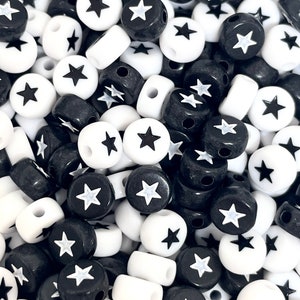 600Pcs Mini Acrylic Star Beads Heart Beads Blue Red White Spacer Beads  Heart Shape Pendant Spacer Beads Loose Craft Beads DIY Jewelry Necklace  Making