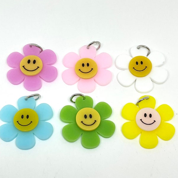 SMOL Happy Face Daisy Charms, Pendants, Flower Pendants for Necklace, Jewelry Making