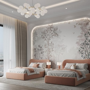 Könnte beinhalten: Zwei Einzelbetten mit hellbraunen, gepolsterten Kopfteilen und Fußenden. Die Betten haben weiße Bettwäsche und eine hellbraune Wolldecke. Die Betten stehen in einem Raum mit weißen Wänden und einem großen Fenster. Die Wand hinter den Betten ist mit einem Wandbild von Bäumen und Blättern verziert.