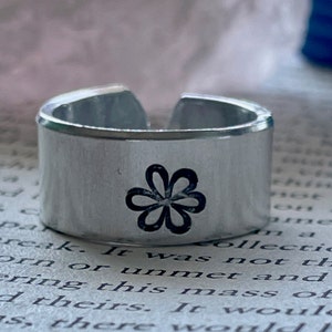 Daisy Flower Ring / Hand Stamped Metal Ring / Secret Message