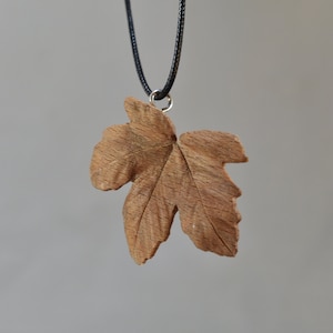Wooden maple leaves necklace jewelry, wooden pendant japanese maple