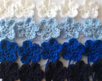 Crochet flowers. Blue shades, set of 20, applique