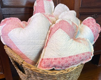 LG-quilthartkussen - antieke, versleten en gescheurde quilt! Vintage quilt op achterkant, omkeerbaar, boerderijkussen in cottage-stijl, 13"