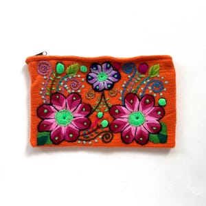 Bolsa de maquillaje bordada. Bolso o cartera multiusos peruano hecho a mano, regalo peruano. Cartera étnica bohemia. Ayacucho