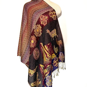 Peruvian Pashmina Shawl Wrap for women. Cotton Shawl with Machupicchu design.