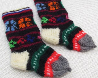 Hand knitted alpaca socks for newborn baby/Baby handmade socks/ Alpaca socks for newborn/Peruvian alpaca socks