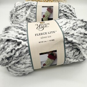 Yarn Bee FLEECE LITE 5oz 110 yard Color: Silver Ice